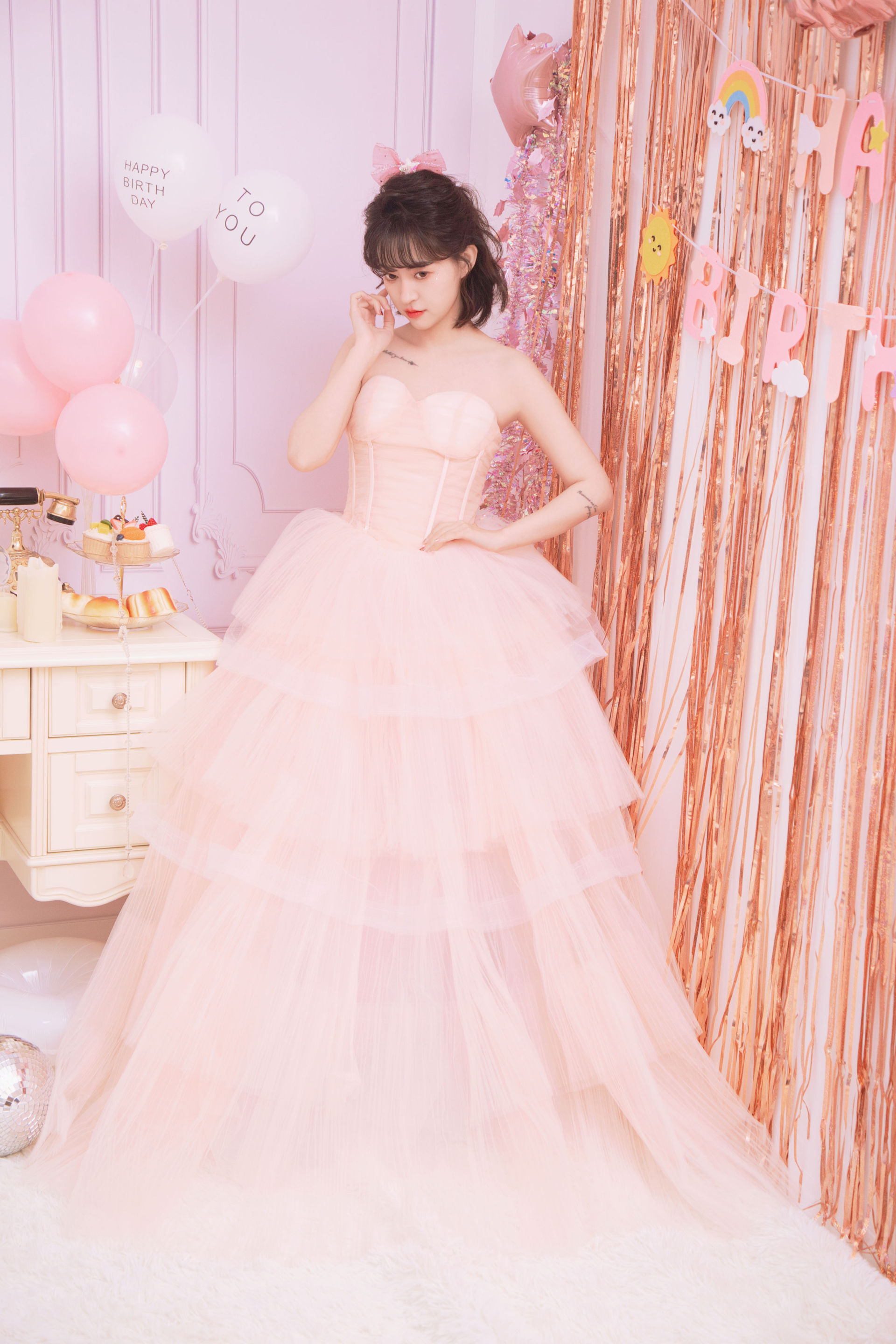 粉色少女生日主题 少女 写真 小仙女 婚纱